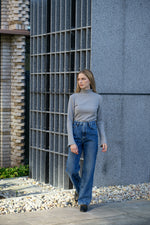 ТРИКОТАЖНА СИВА БЛУЗА