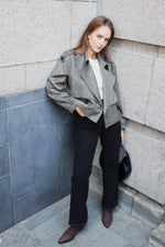 ЯКЕ ОТ СУРОВА ВЪЛНА