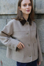 БЕЖОВО КЪСО ВЪЛНЕНО ЯКЕ