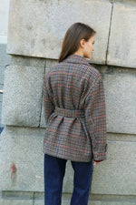 КАРИРАНО ПАЛТО ОТ СУРОВА ВЪЛНА