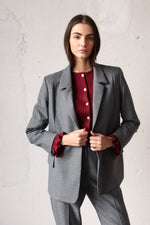 ДВУРЕДЕН БЛЕЙЗЪР ОТ СУРОВА ВЪЛНА