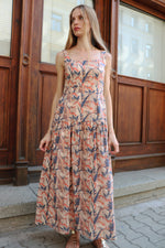 РОКЛЯ С НАБОРИ И ЦВЕТЯ