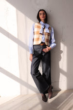 БЕЖОВ КАРИРАН ЕЛЕК ОТ СУРОВА ВЪЛНА