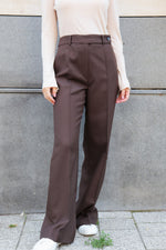 КАФЯВ ПАНТАЛОН СЪС СВОБОДЕН СИЛУЕТ