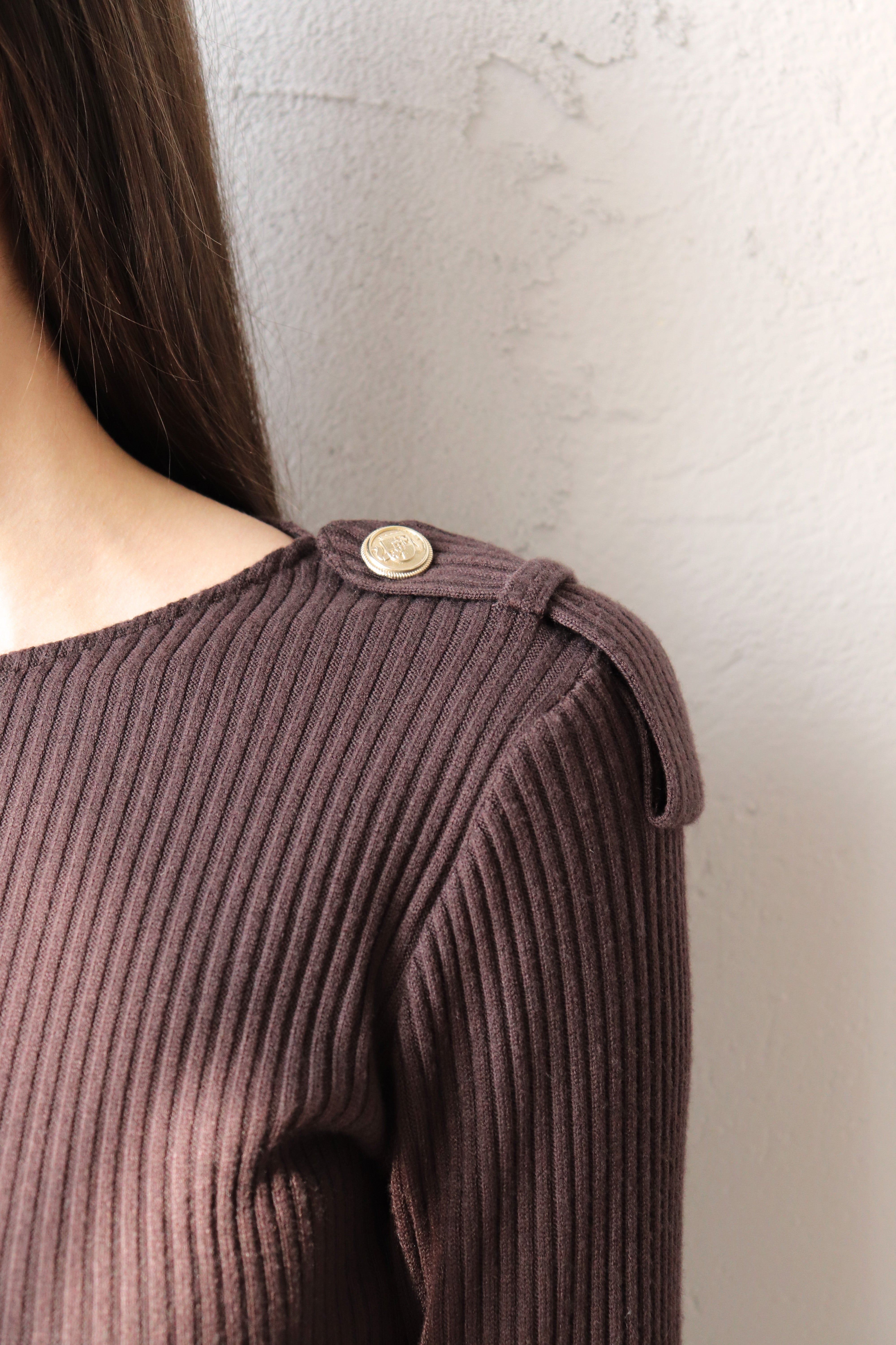 КАФЯВА РИПСЕНА БЛУЗА С ПАГОНИ