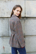 КАРИРАНО ПАЛТО ОТ СУРОВА ВЪЛНА