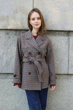 КАРИРАНО ПАЛТО ОТ СУРОВА ВЪЛНА