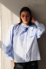 СИНЯ РИЗА С ПАНДЕЛКА