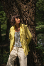 ЖЪЛТ ЛЕНЕН БЛЕЙЗЪР