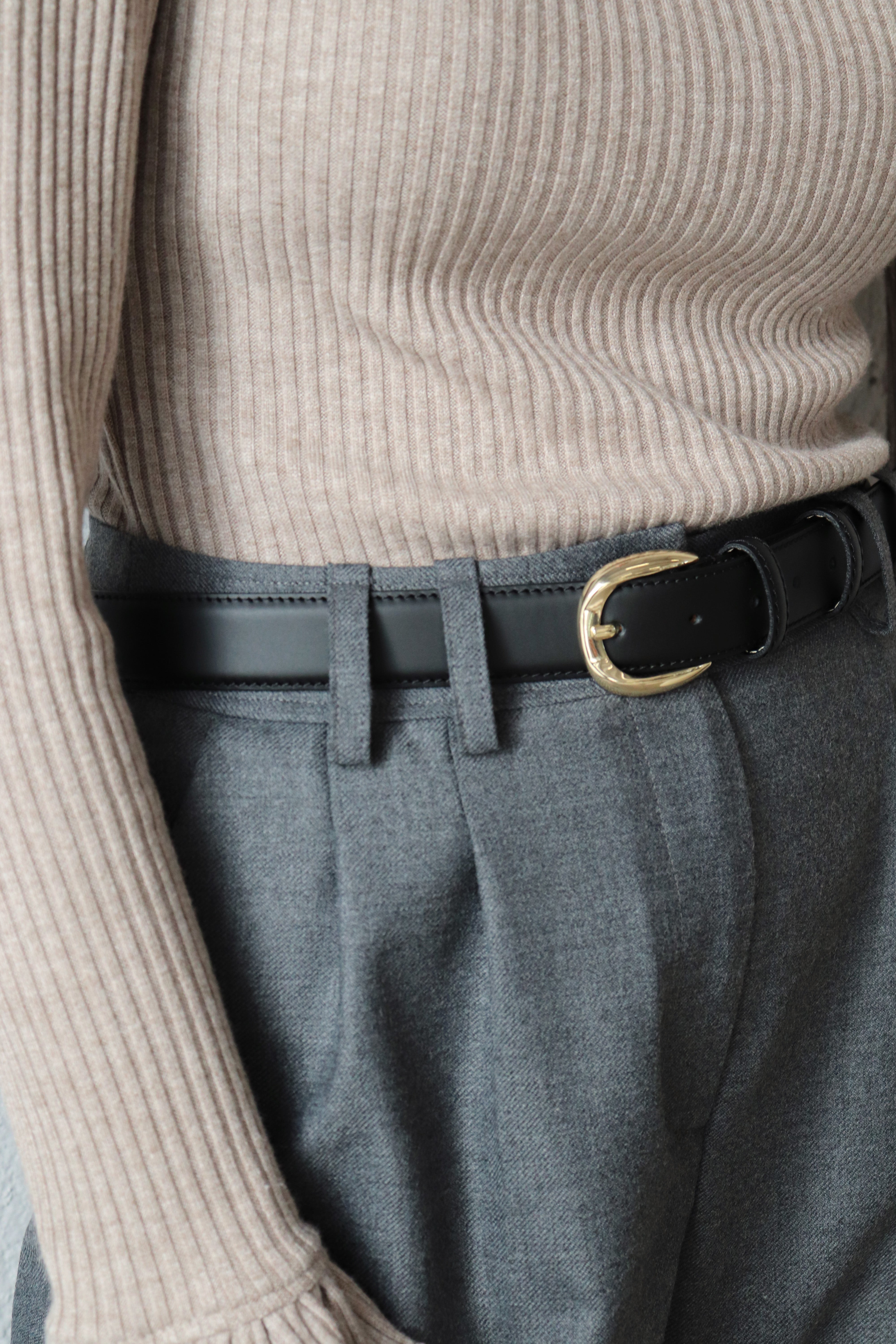 СИВ ПАНТАЛОН ОТ СУРОВА ВЪЛНА