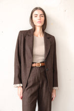 ЕДНОРЕДЕН БЛЕЙЗЪР ОТ КОСТЮМ