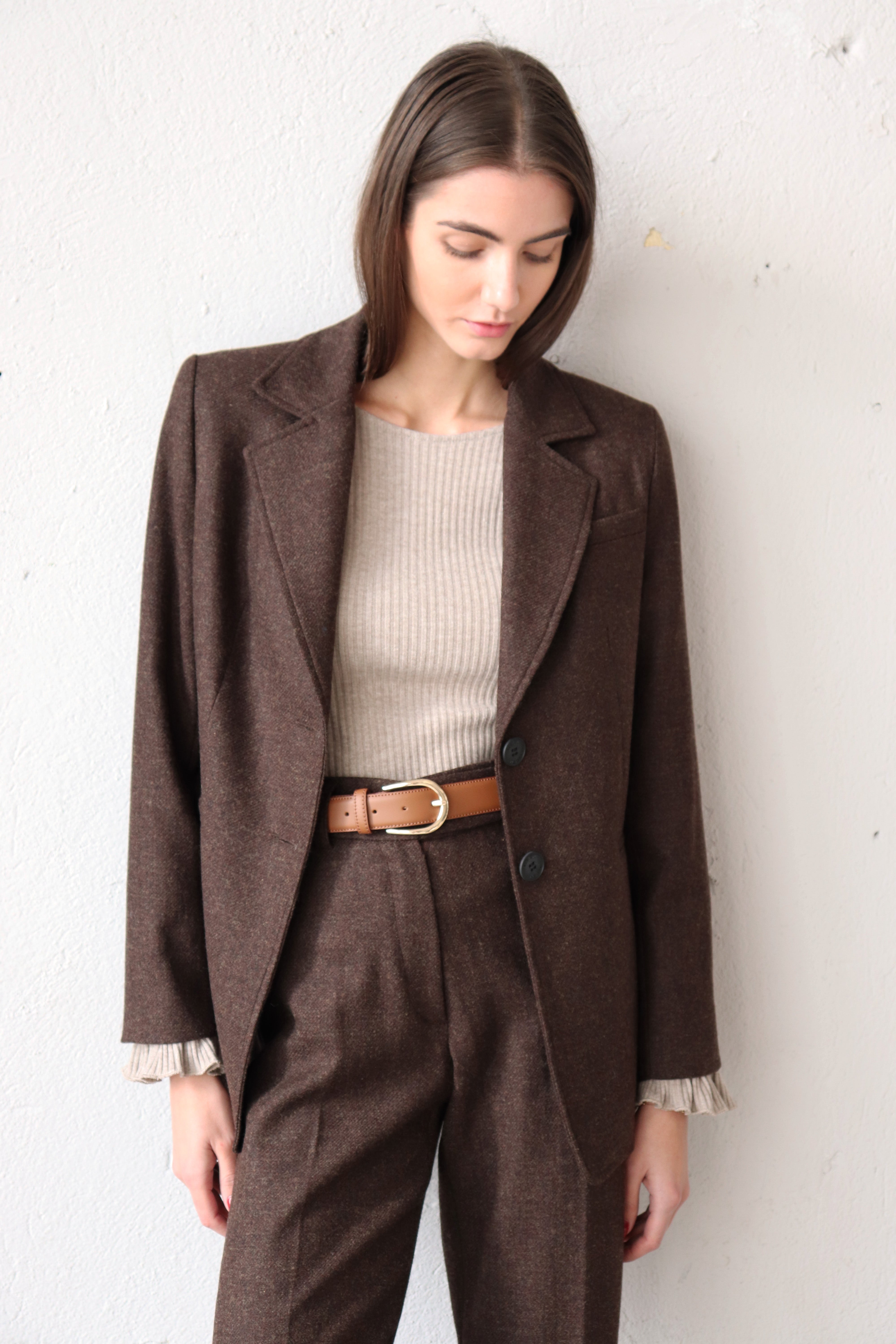 ЕДНОРЕДЕН БЛЕЙЗЪР ОТ КОСТЮМ