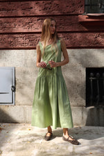 ПАМУЧНА ДЪЛГА РОКЛЯ С НАБОРИ