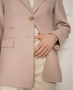 ЕДНОРЕДЕН БЛЕЙЗЪР