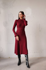 ДЪЛГА РИПСЕНА РОКЛЯ В БОРДО