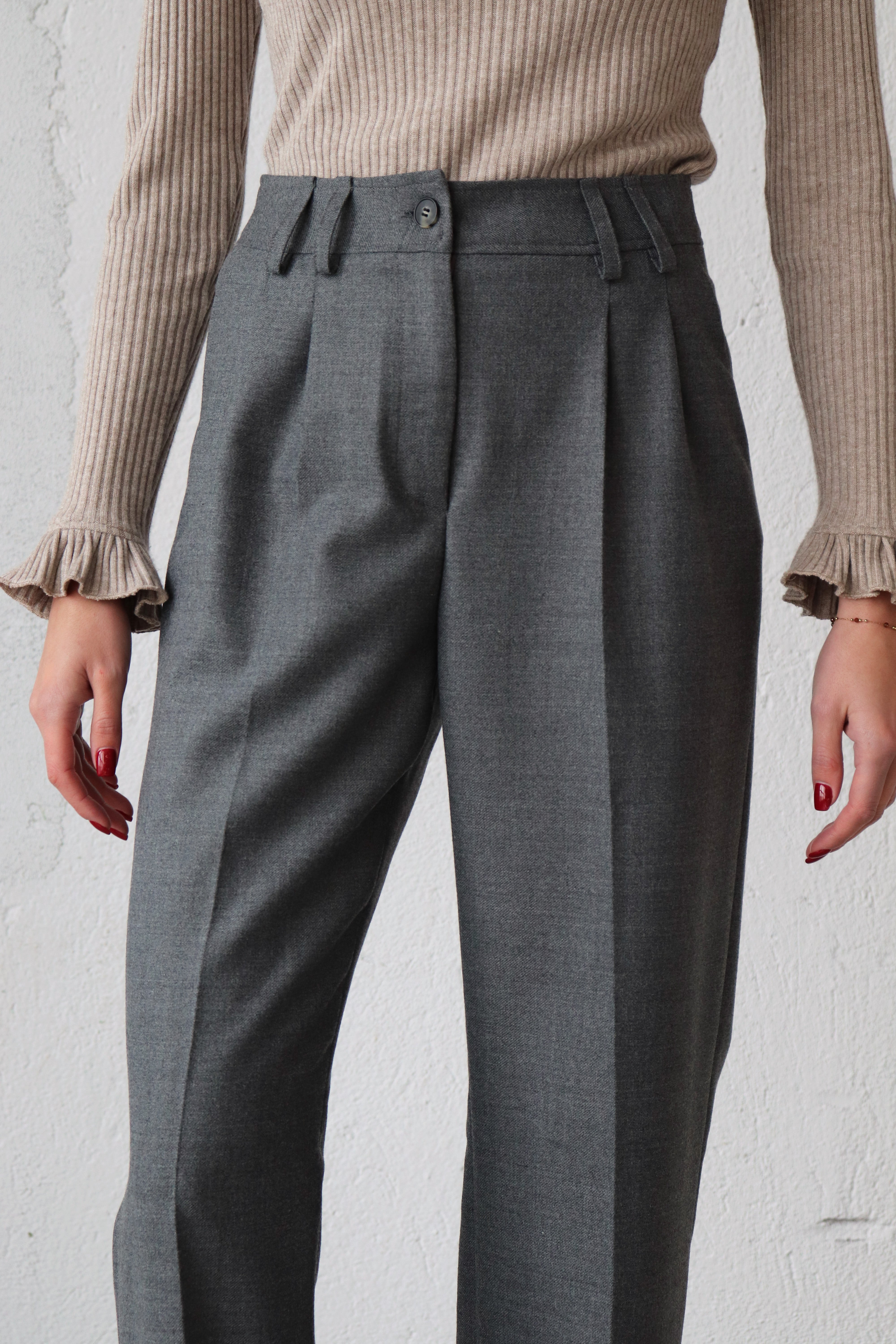 СИВ ПАНТАЛОН ОТ СУРОВА ВЪЛНА