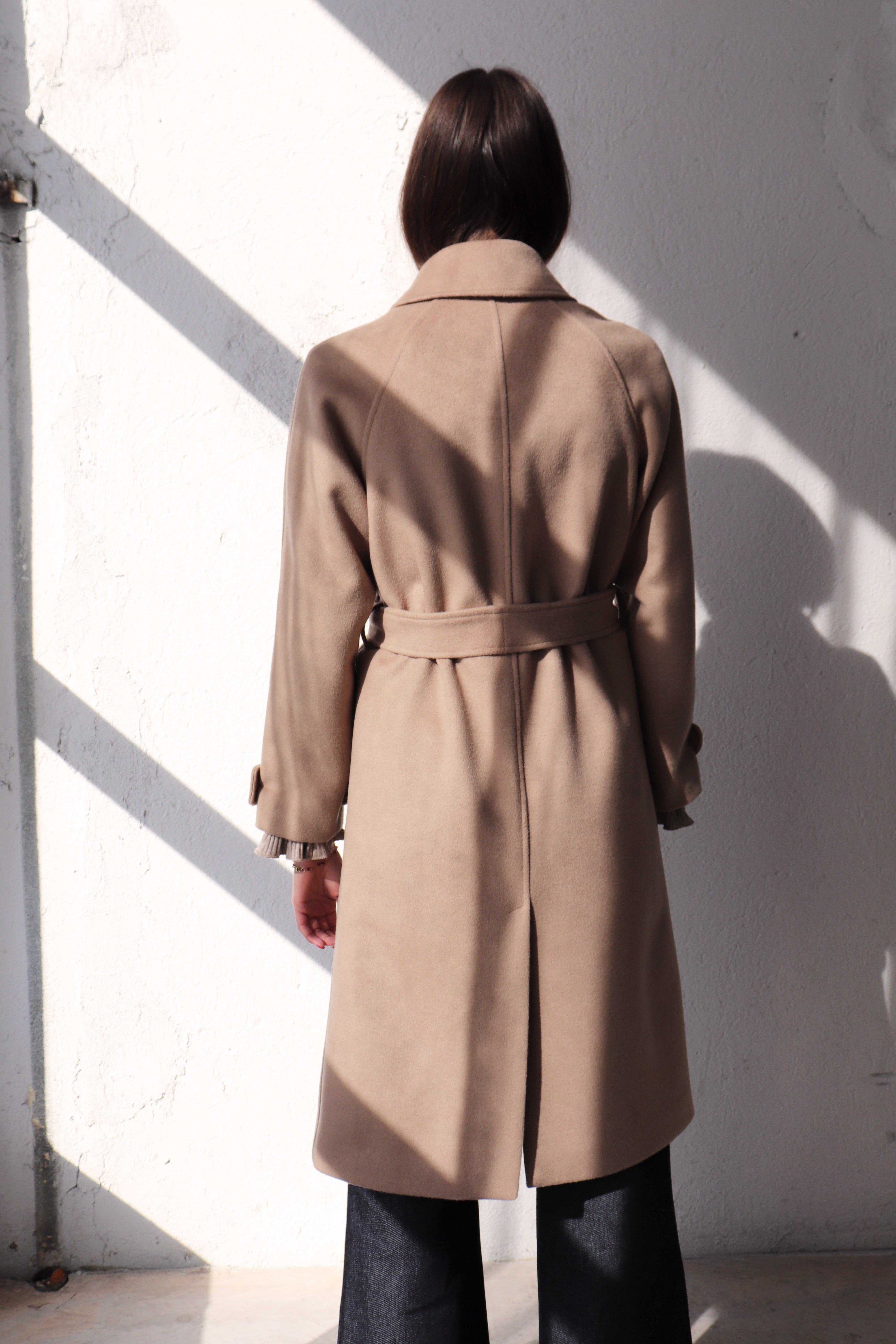 ПАЛТО СЪС СКРИТО ЗАКОПЧАВАНЕ