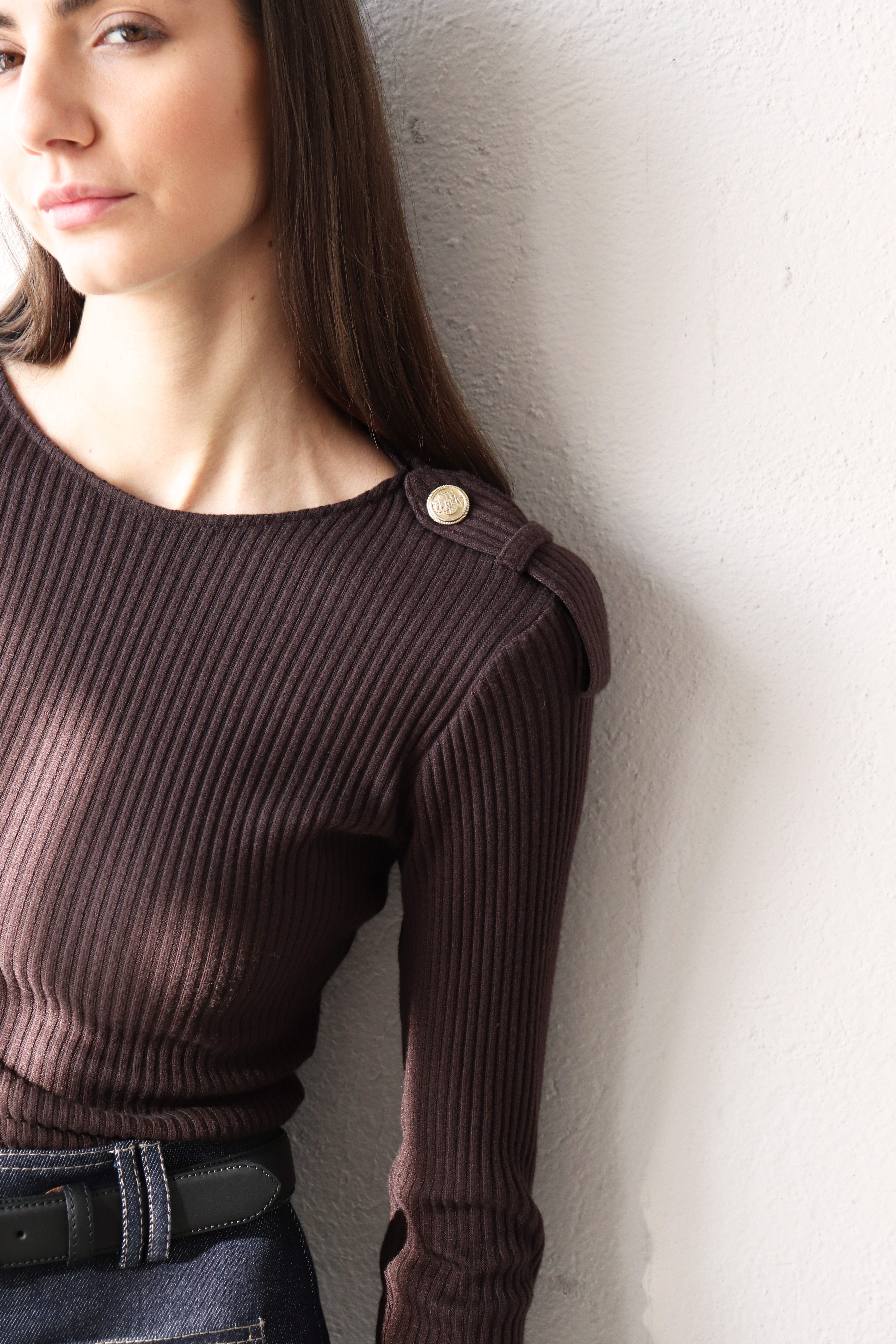 КАФЯВА РИПСЕНА БЛУЗА С ПАГОНИ