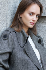 ЯКЕ ОТ СУРОВА ВЪЛНА