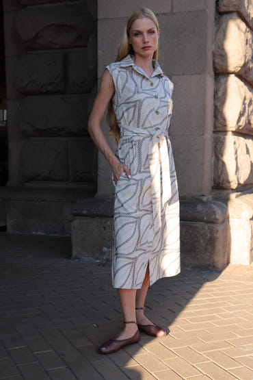 ЛЕНЕНА РОКЛЯ С БРОДЕРИЯ