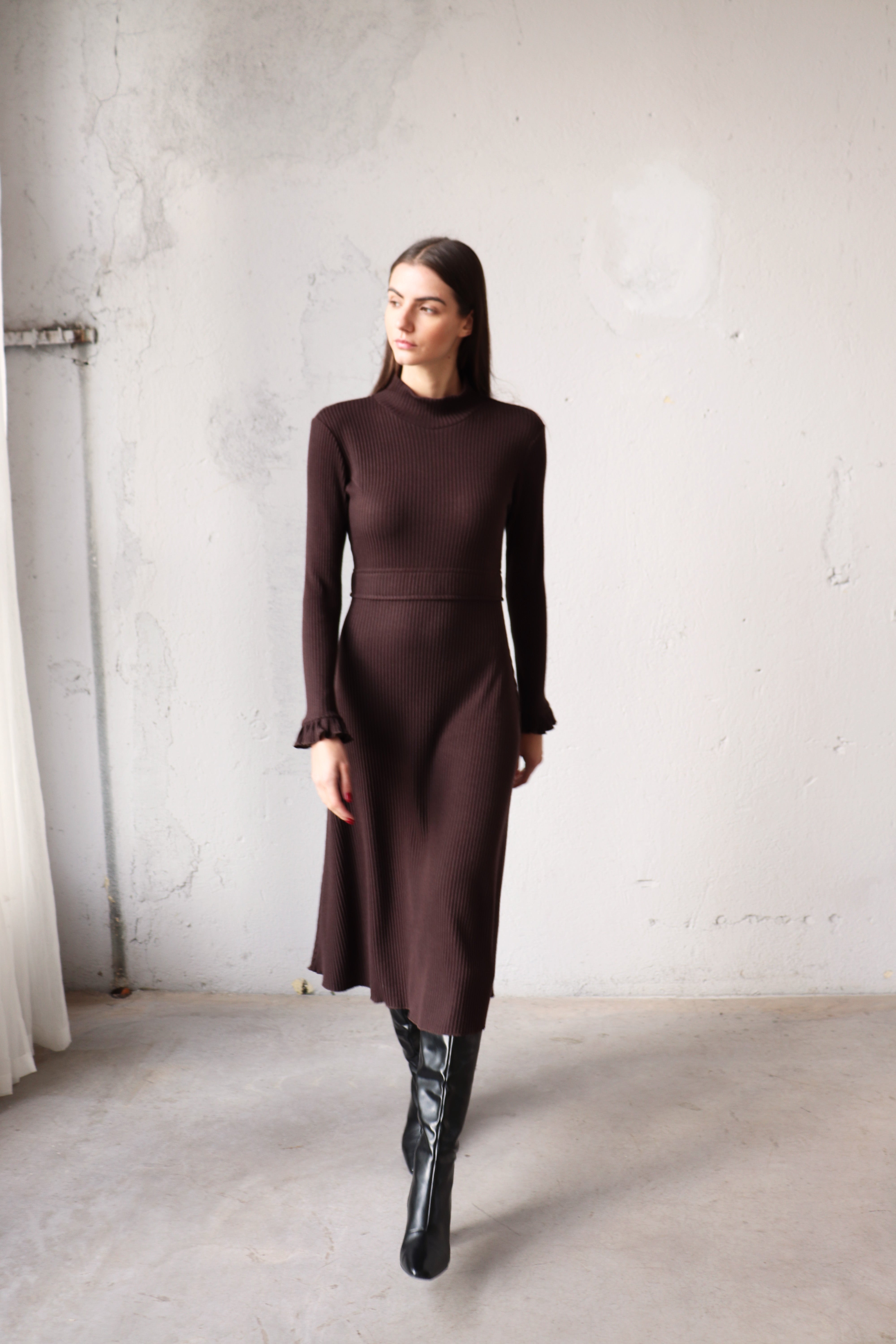 ДЪЛГА РИПСЕНА РОКЛЯ В КАФЯВО