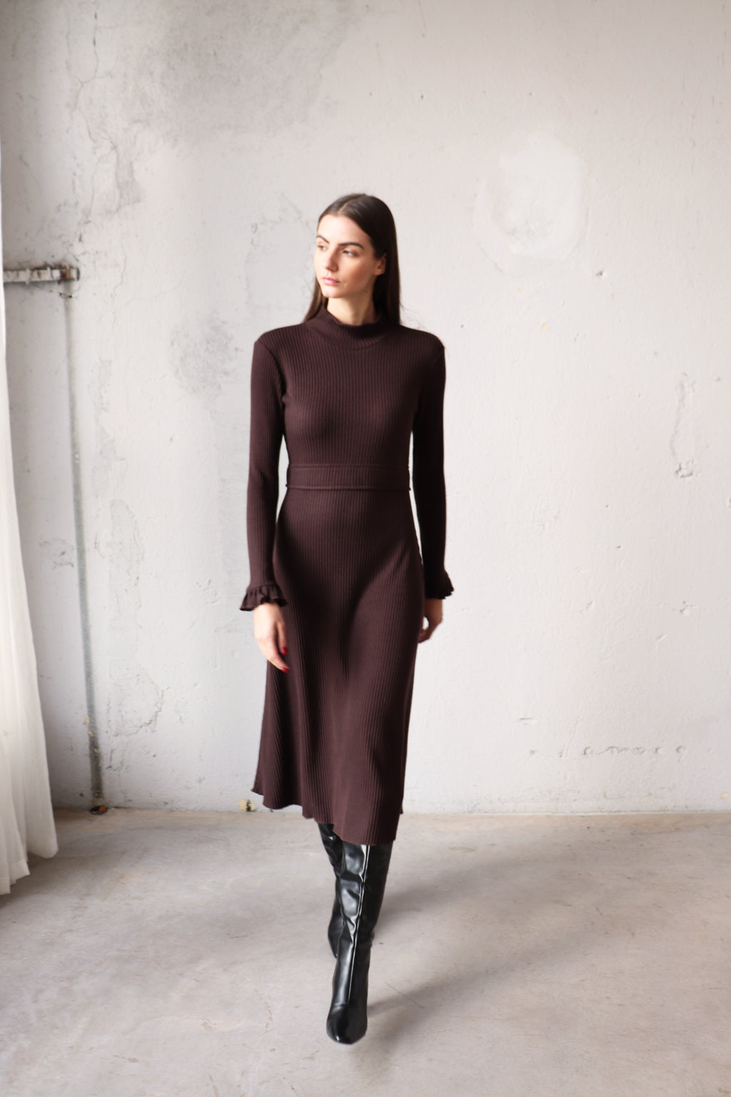 ДЪЛГА РИПСЕНА РОКЛЯ В КАФЯВО