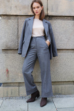 ПАНТАЛОН ОТ СУРОВА ВЪЛНА В СИВО РАЙЕ