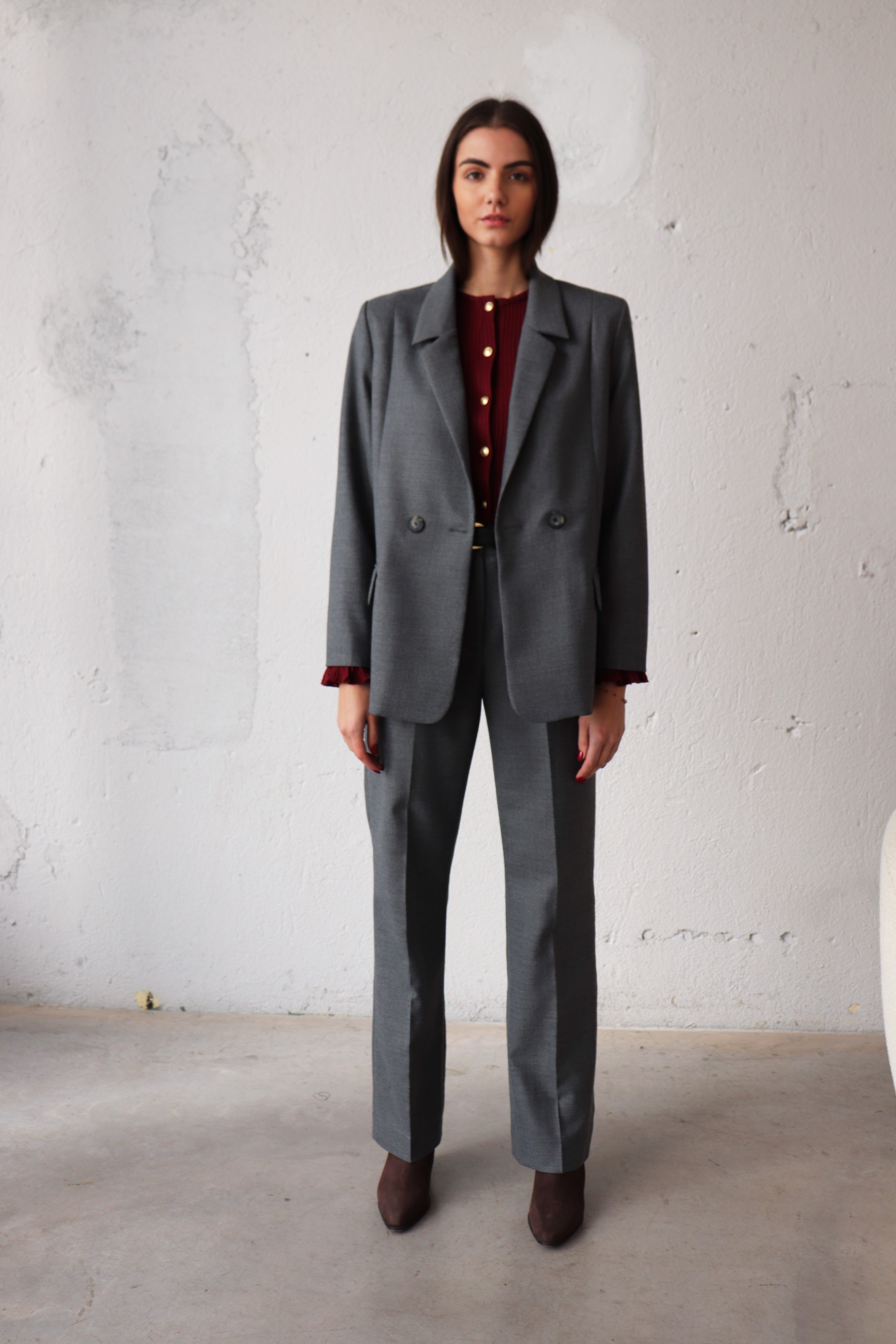 ДВУРЕДЕН БЛЕЙЗЪР ОТ СУРОВА ВЪЛНА