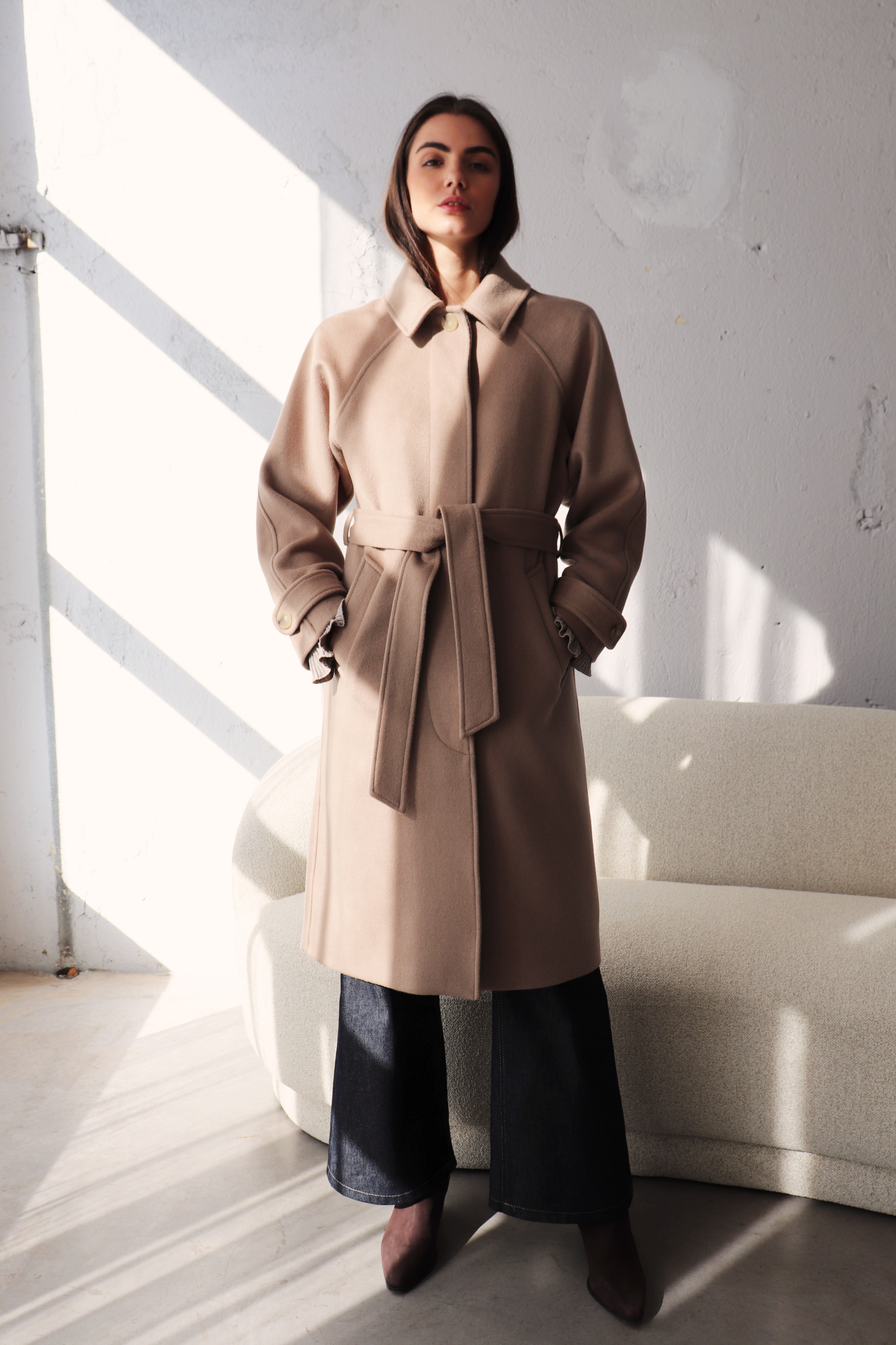 ПАЛТО СЪС СКРИТО ЗАКОПЧАВАНЕ