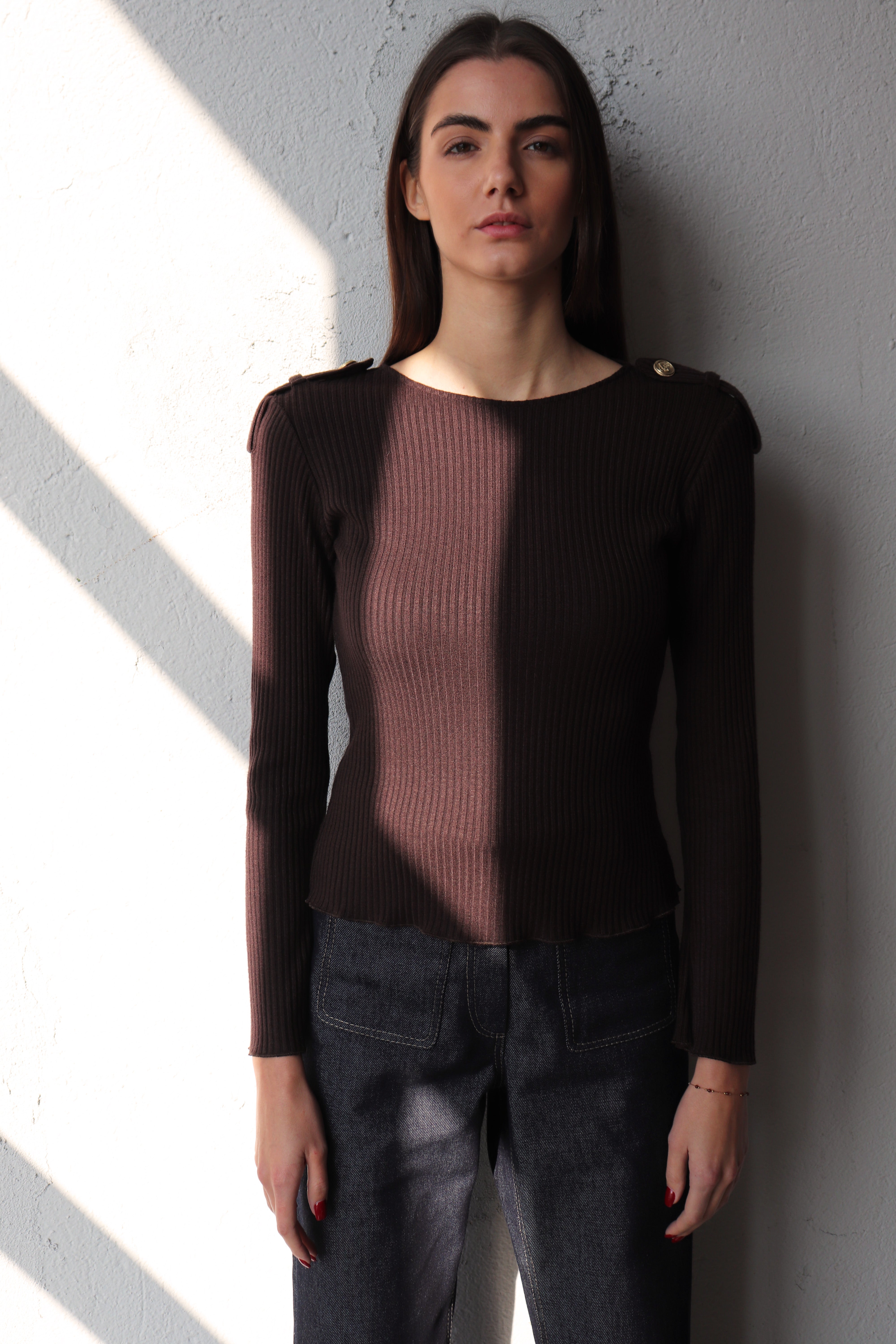 КАФЯВА РИПСЕНА БЛУЗА С ПАГОНИ