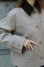 БЕЖОВО КЪСО ВЪЛНЕНО ЯКЕ