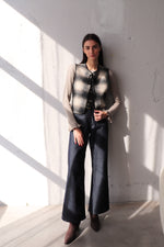 СИВ КАРИРАН ЕЛЕК ОТ СУРОВА ВЪЛНА