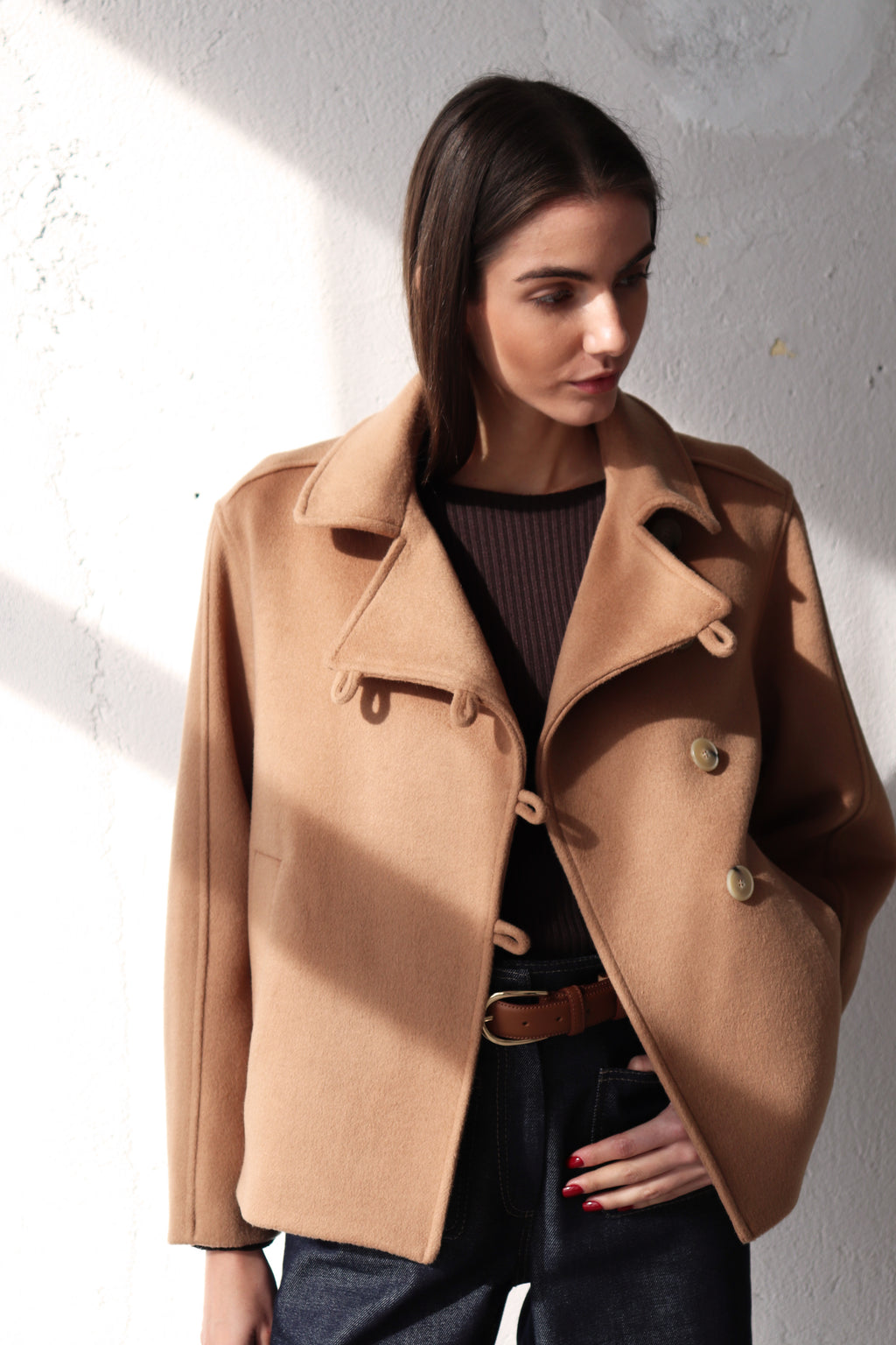 ЯКЕ С ПРЕХЛУПВАНЕ КАМЕЛ