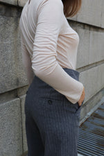 ПАНТАЛОН ОТ СУРОВА ВЪЛНА В СИВО РАЙЕ