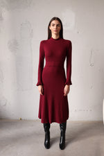 ДЪЛГА РИПСЕНА РОКЛЯ В БОРДО