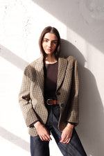 БЛЕЙЗЪР ОТ ПЕПИТ