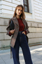 КАРИРАНО ПАЛТО ОТ СУРОВА ВЪЛНА