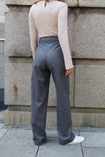 ПАНТАЛОН С БАСТИ В СИВО РАЙЕ