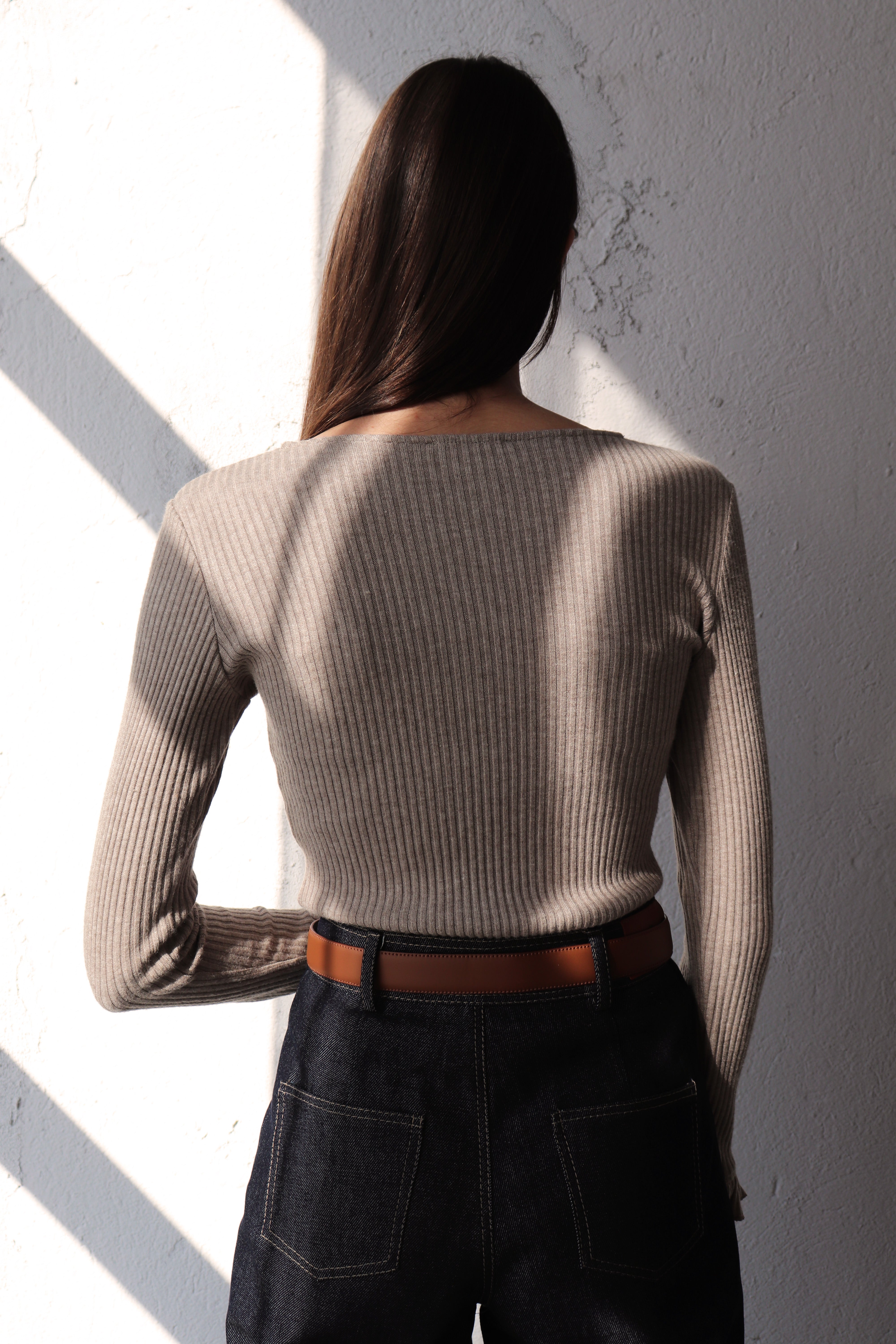 РИПСЕНА БЛУЗА С КЪДРИ В РЪКАВИТЕ