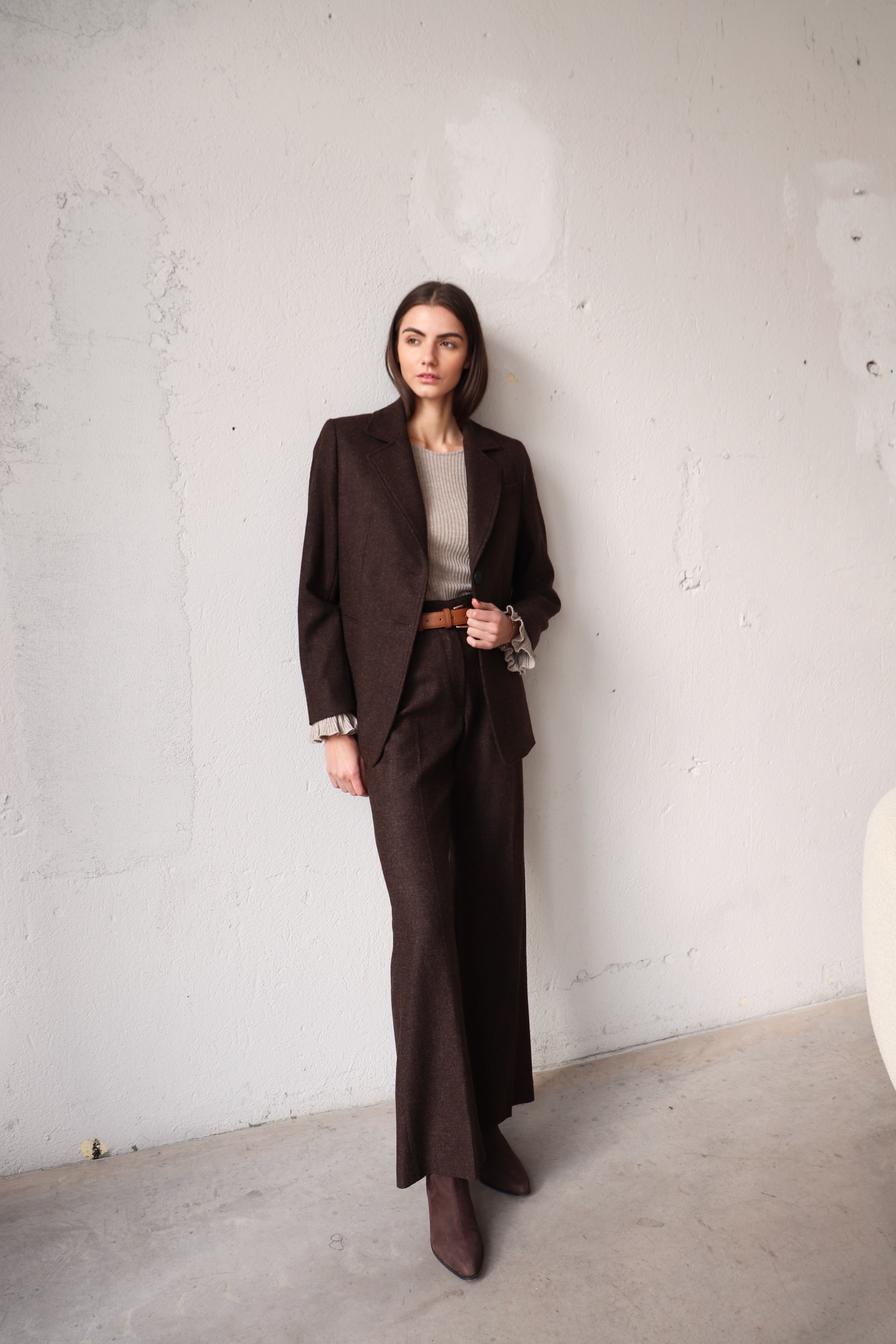 ЕДНОРЕДЕН БЛЕЙЗЪР ОТ КОСТЮМ