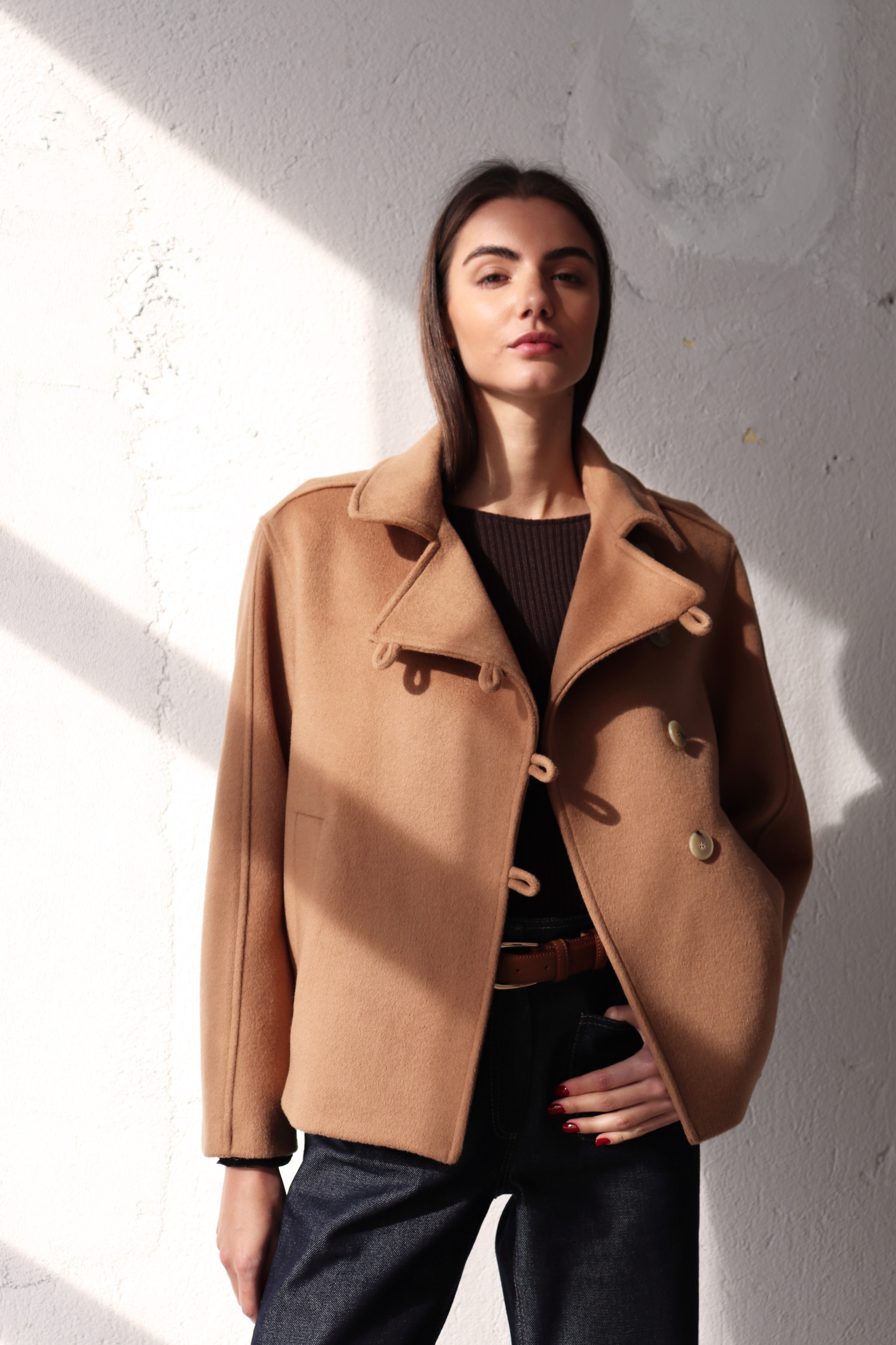 ЯКЕ С ПРЕХЛУПВАНЕ КАМЕЛ