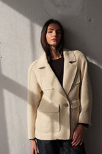 ВЪЛНЕН БЛЕЙЗЪР ОТ БУКЛЕ