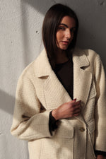 ВЪЛНЕН БЛЕЙЗЪР ОТ БУКЛЕ