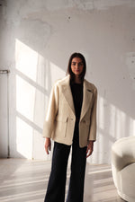 ВЪЛНЕН БЛЕЙЗЪР ОТ БУКЛЕ