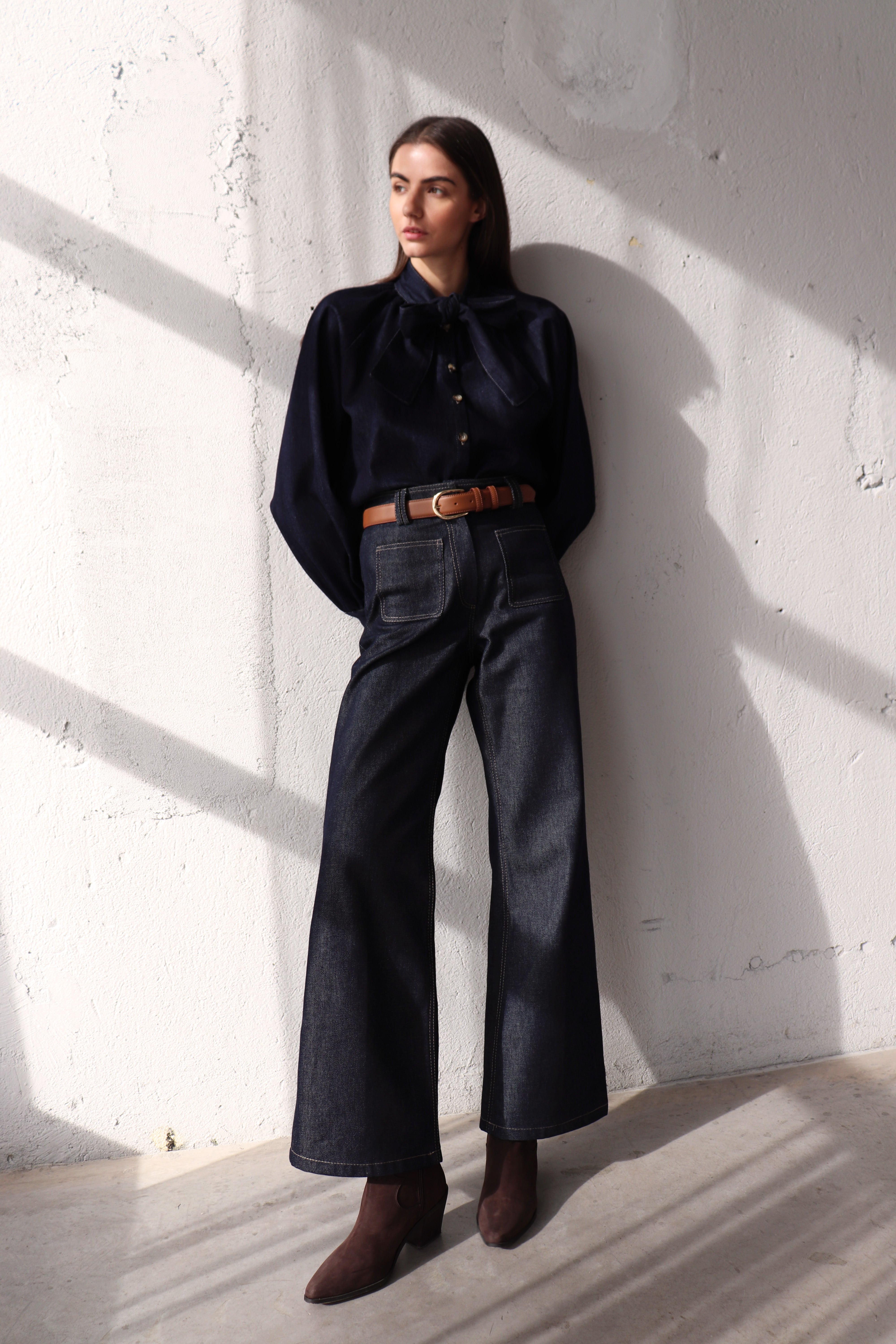 ДЪНКИ ОТ СУРОВ ДЕНИМ