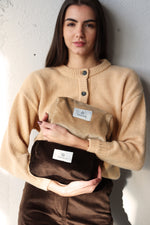 ДЖИНСОВ НЕСЕСЕР ЗА ГРИМОВЕ