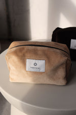 ДЖИНСОВ НЕСЕСЕР ЗА ГРИМОВЕ