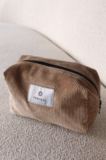 ДЖИНСОВ НЕСЕСЕР ЗА ГРИМОВЕ