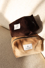 ДЖИНСОВ НЕСЕСЕР ЗА ГРИМОВЕ