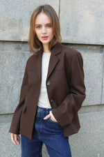 ЕДНОРЕДЕН КАФЯВ БЛЕЙЗЪР